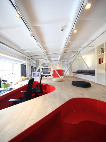 Red Town Office Design by Taranta Creations Pictures